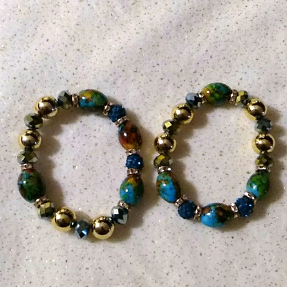 Turquoise  Marble and Gold Crystal Bracelet Set.